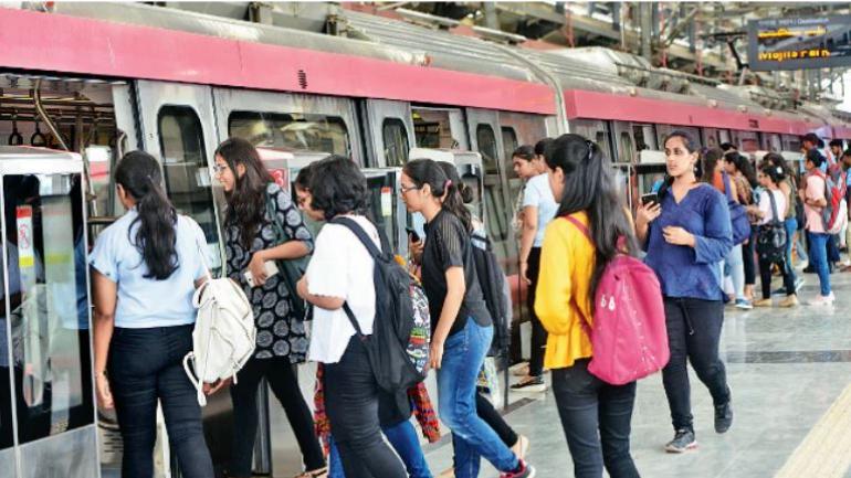 Realistic split image. Left side: student travelling in metro carrying laptop bag during rush hour. Right side: same student comfortably attending live digital marketing class from home. Modern editorial photography, natural lighting, realistic expressions.
